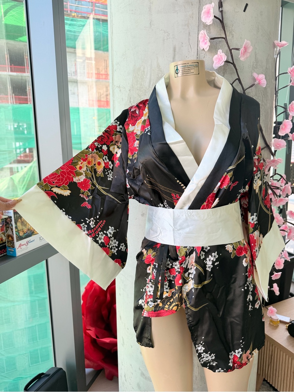 NWOT Red & Black Floral Satin Kimono Robe With Bow Belt